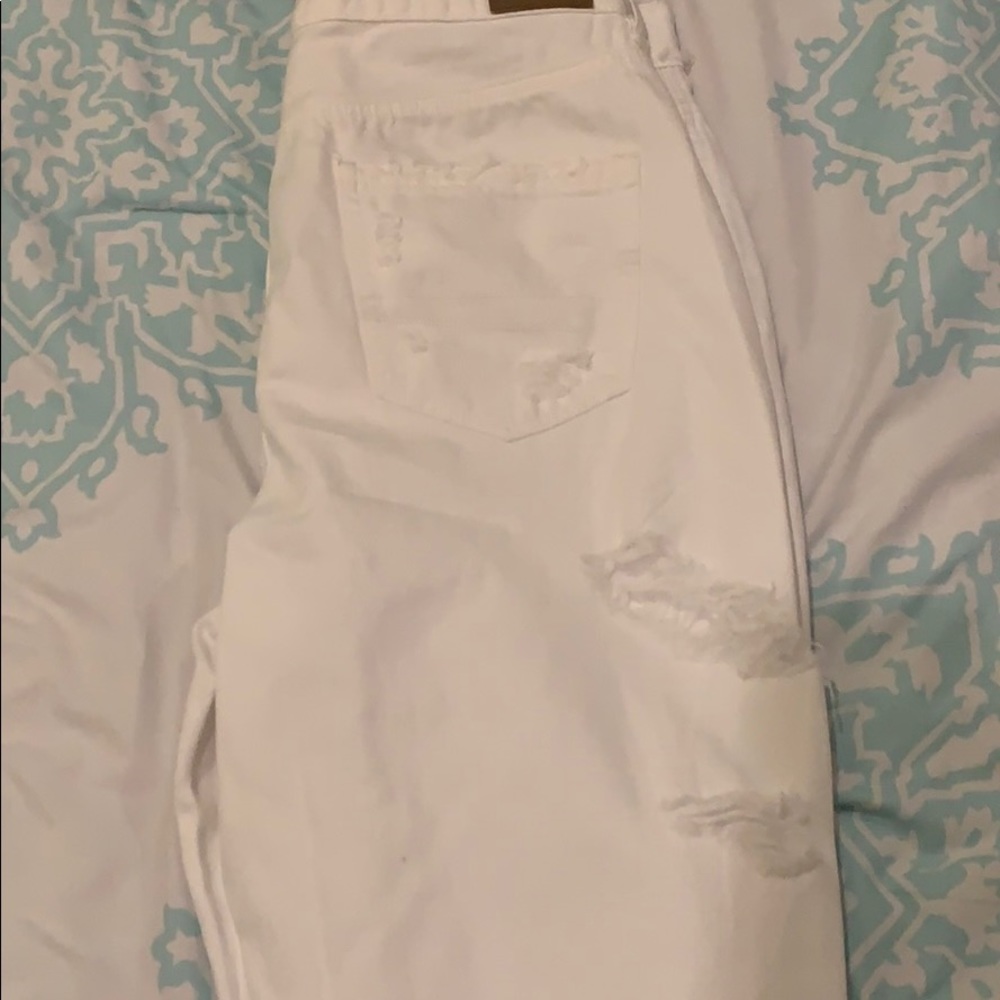 American Eagle Mom Jean - Picture 14 of 16